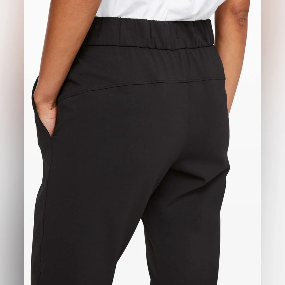 Lululemon On the Fly 7/8 Pant - Picture 5 of 11